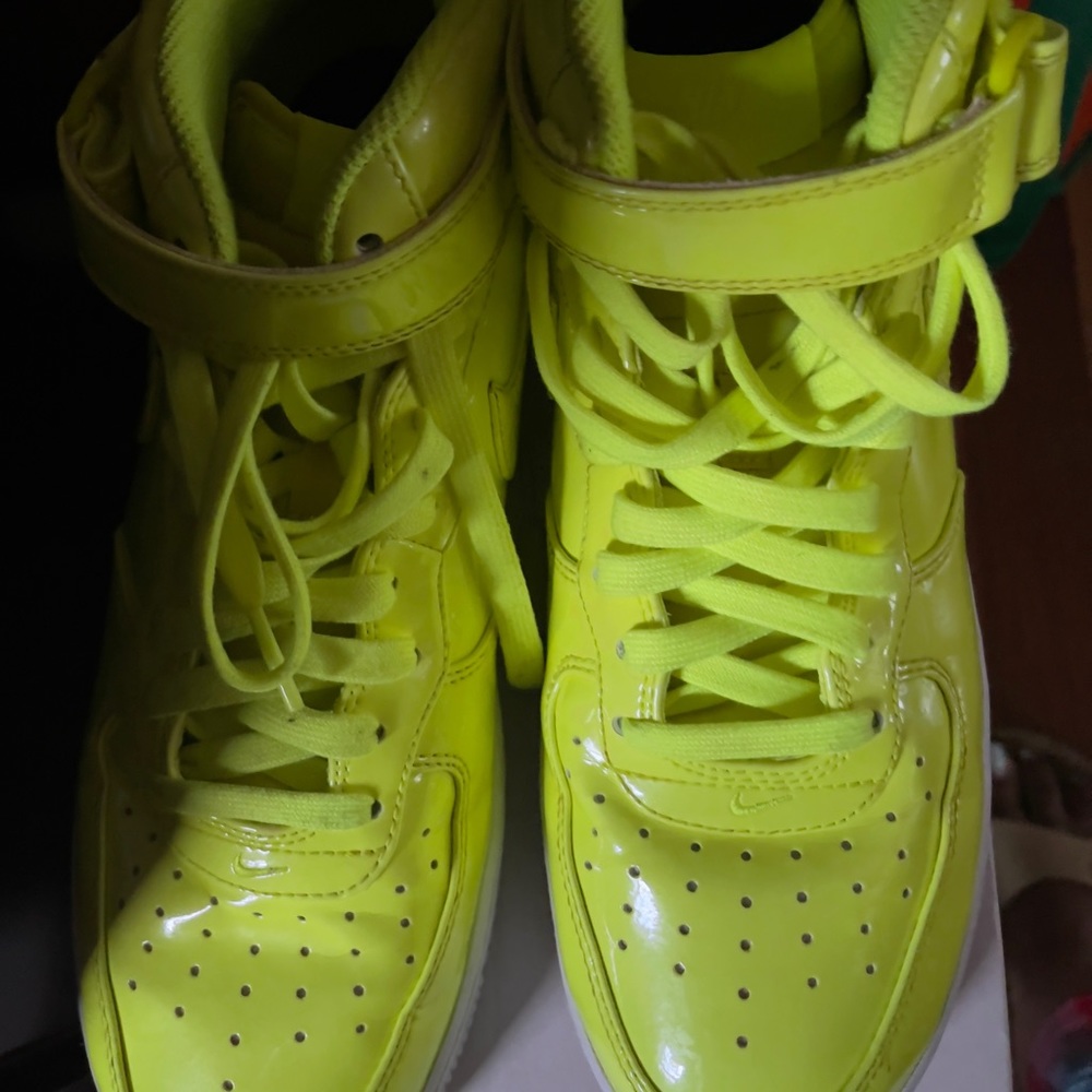 Nike electric Green BB shoes